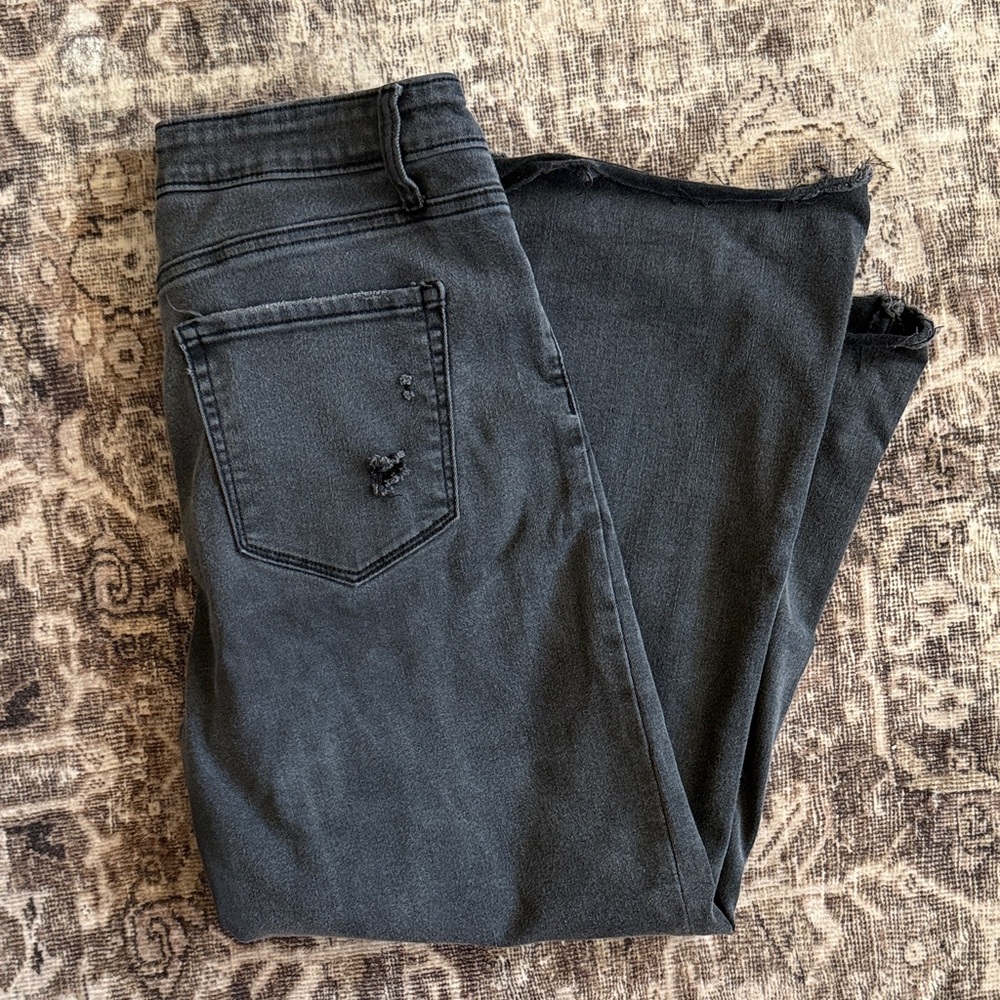 Zenana Outfitters Charcoal Flare Jeans - Picture 6 of 6